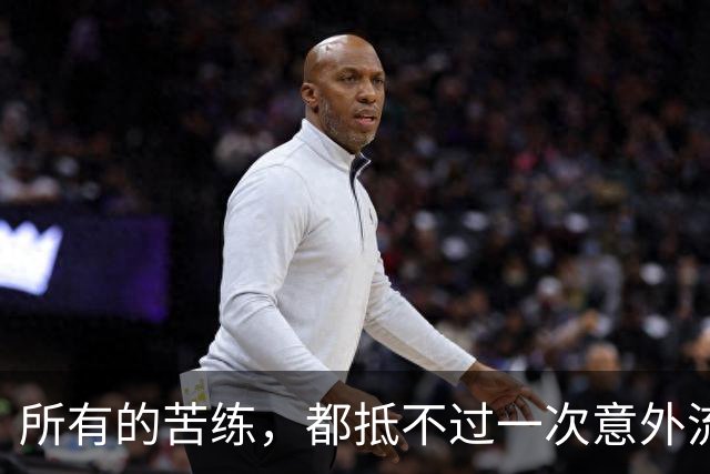 所有的苦练，都抵不过一次意外流量。女拳手输了比赛，因意外走光竟赢了人生